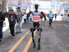 开云体育中国-SHR血洗100T，Clid关键团战开团秒人激烈交锋半决赛，引爆全场热议