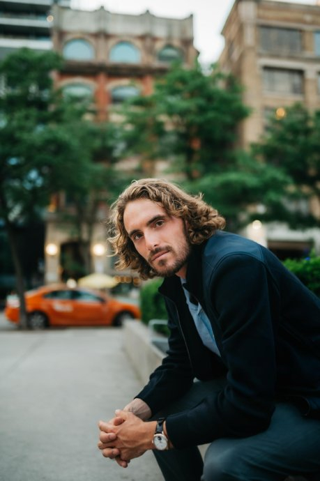 开云体育在线-包含温网轻取美网，西西帕斯惊艳四座的词条