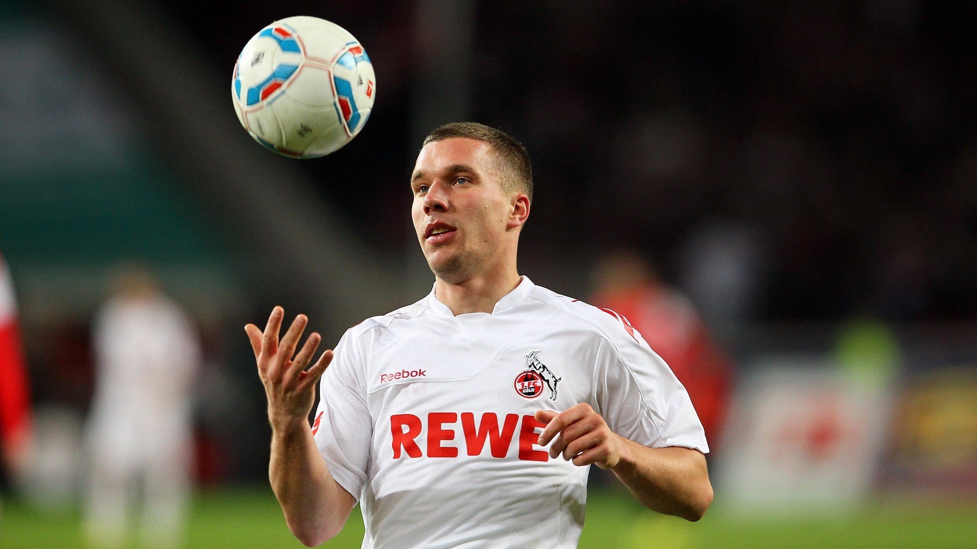 开云体育APP下载-绿白逆袭夜，卡塞米罗的中场教科书，如何让贝蒂斯强压巴黎？