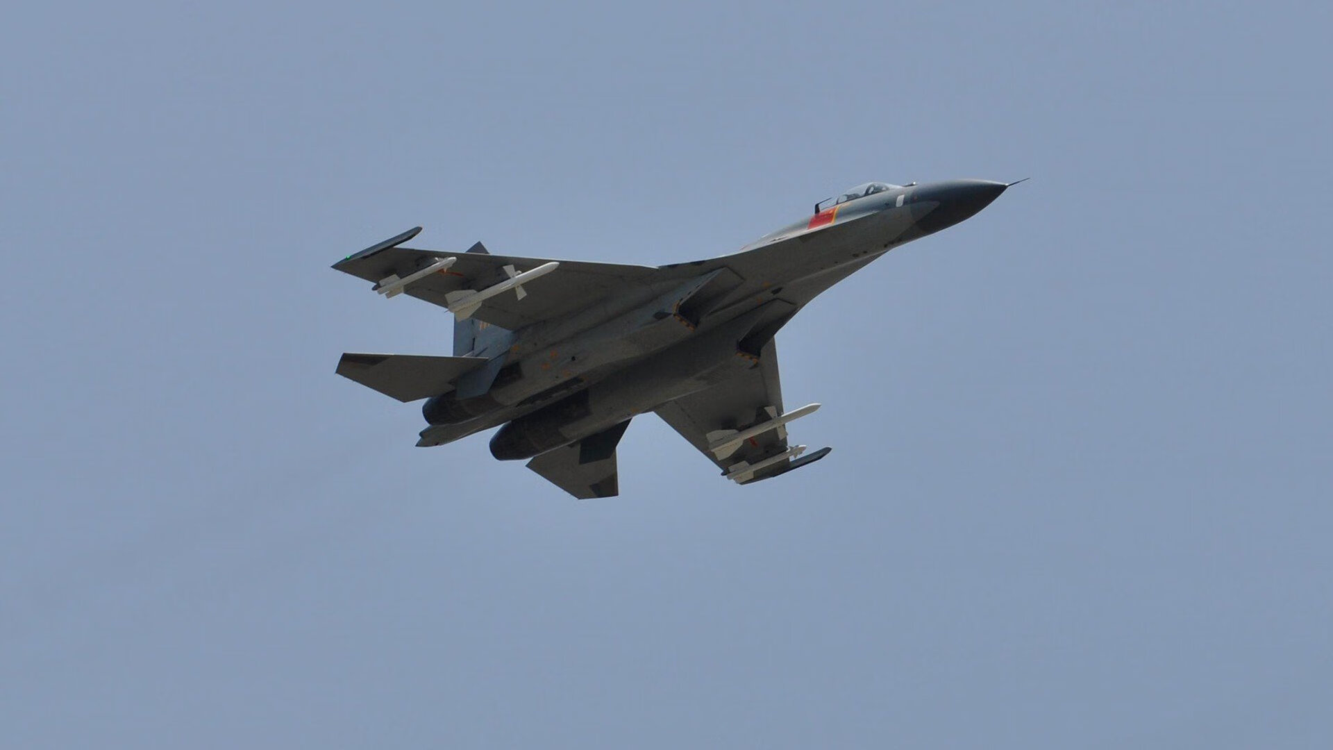 开云体育APP下载-罗德里之夜，德甲争冠战的隐形主宰与战术革命