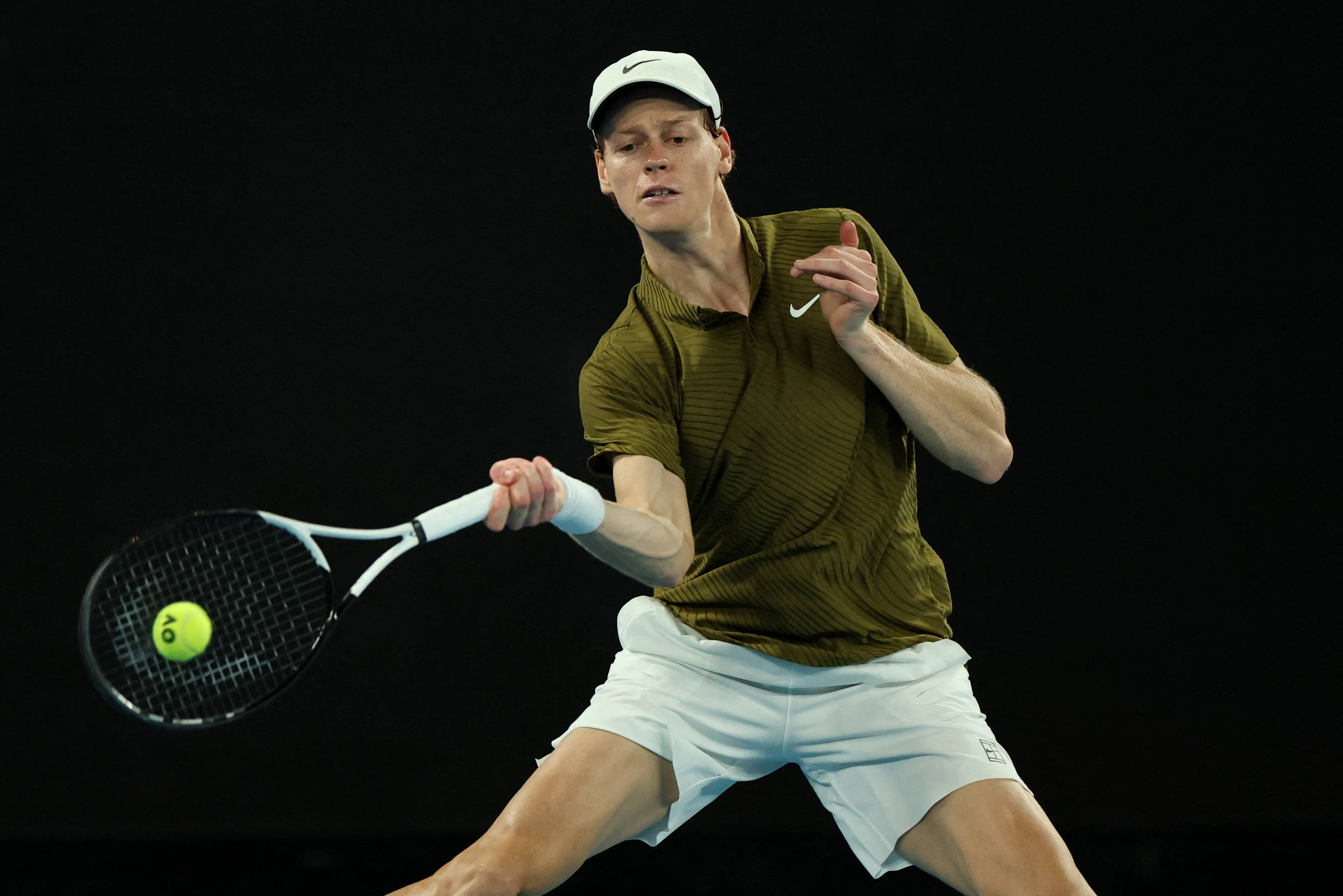 澳网轻取戴维斯杯，辛纳惊艳四座